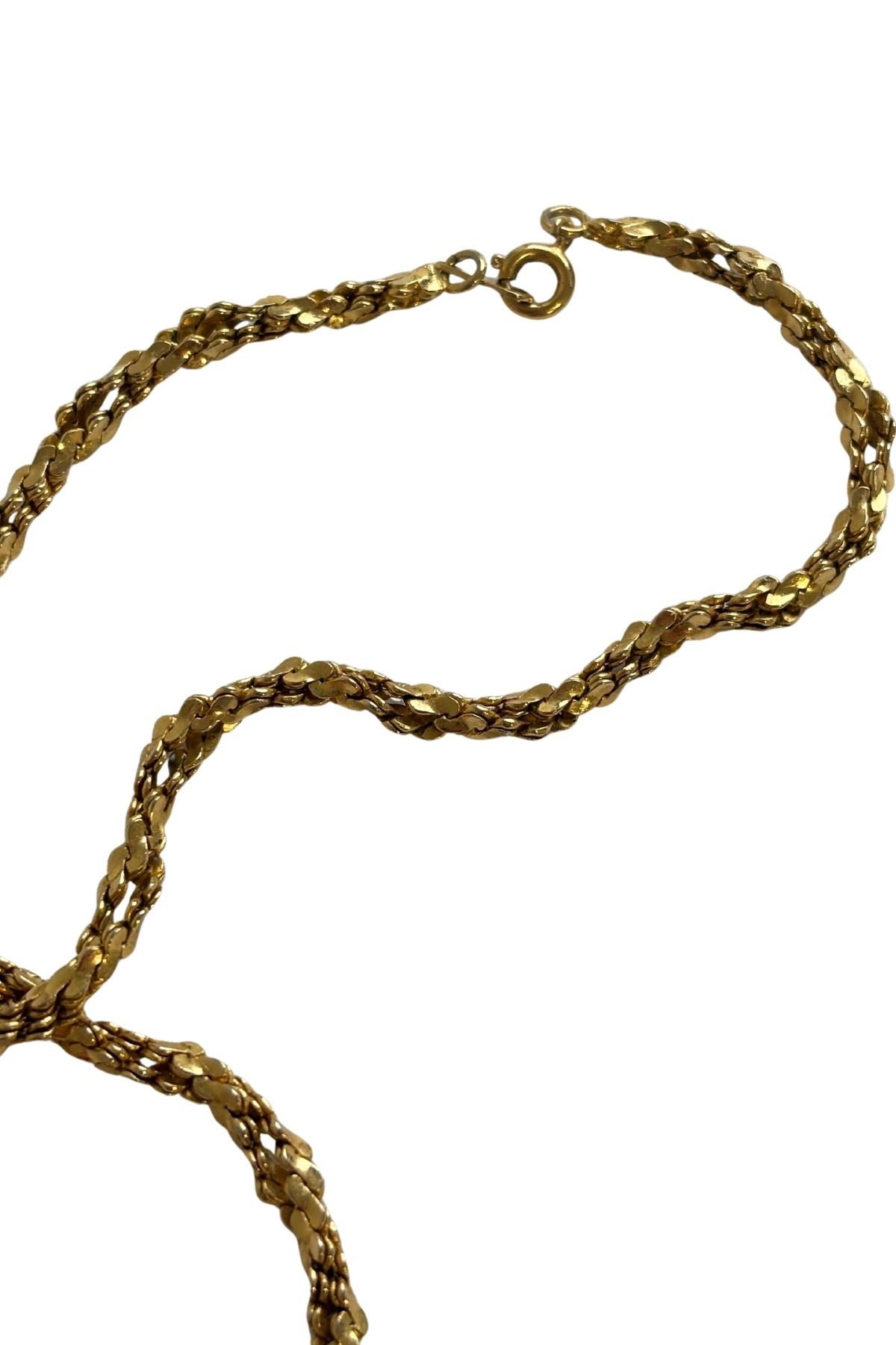 Layered S-Chain golden choker