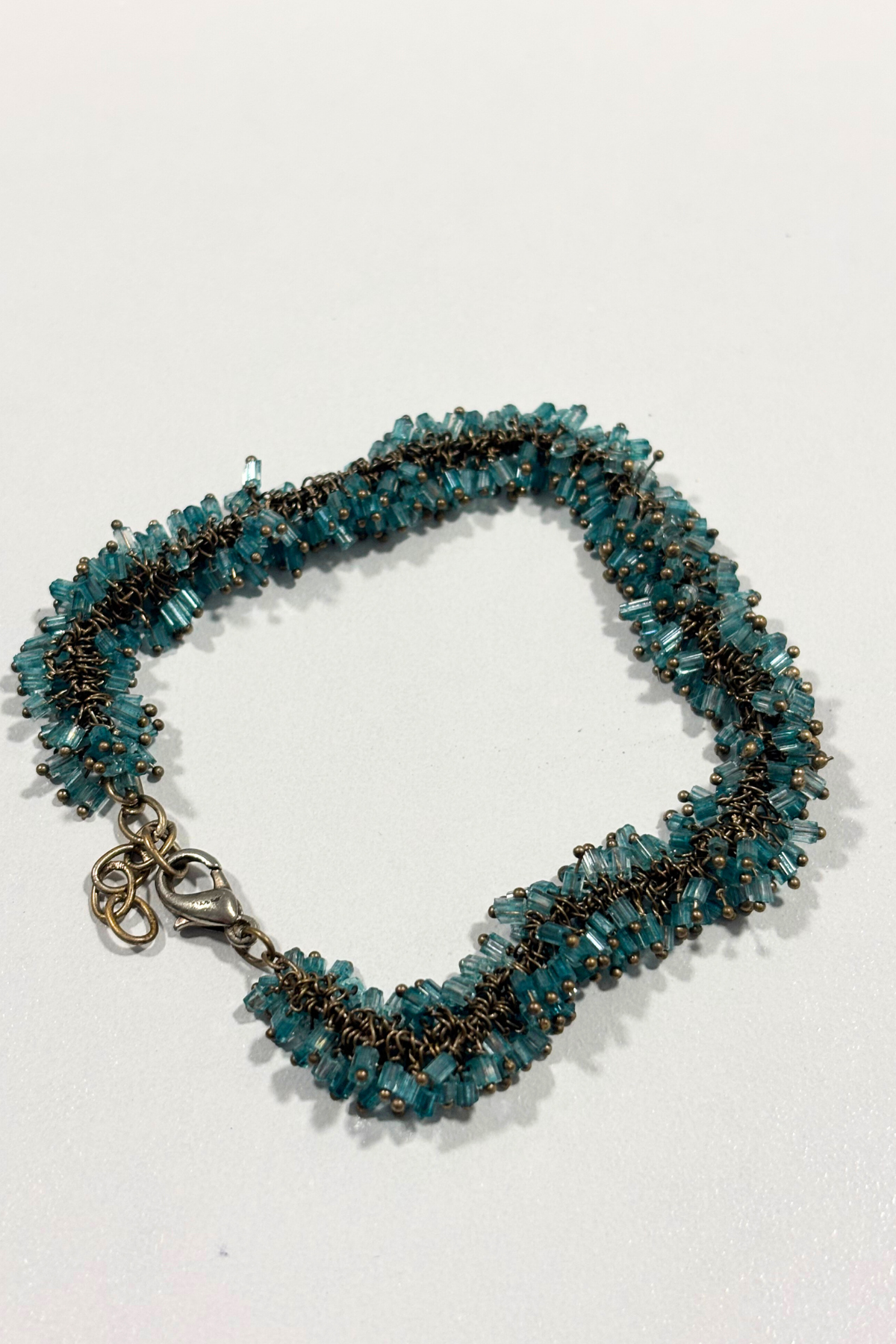 Blue beaded frilly bracelet