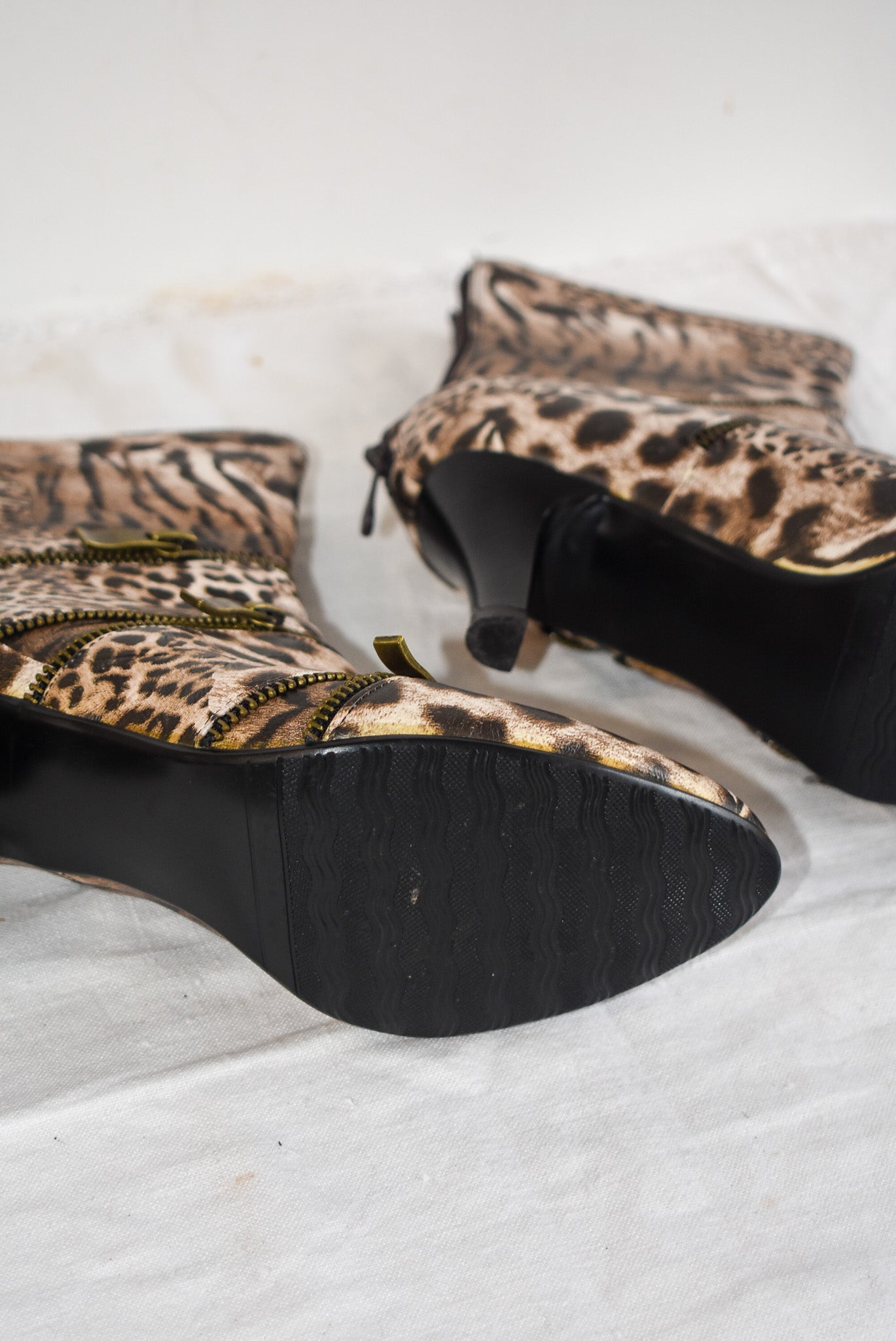 Maher NZ designer animal print boots, 37