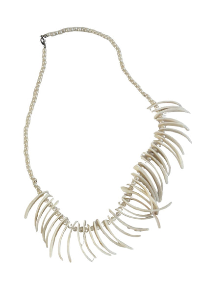 Vintage faux pearl spikey shell necklace