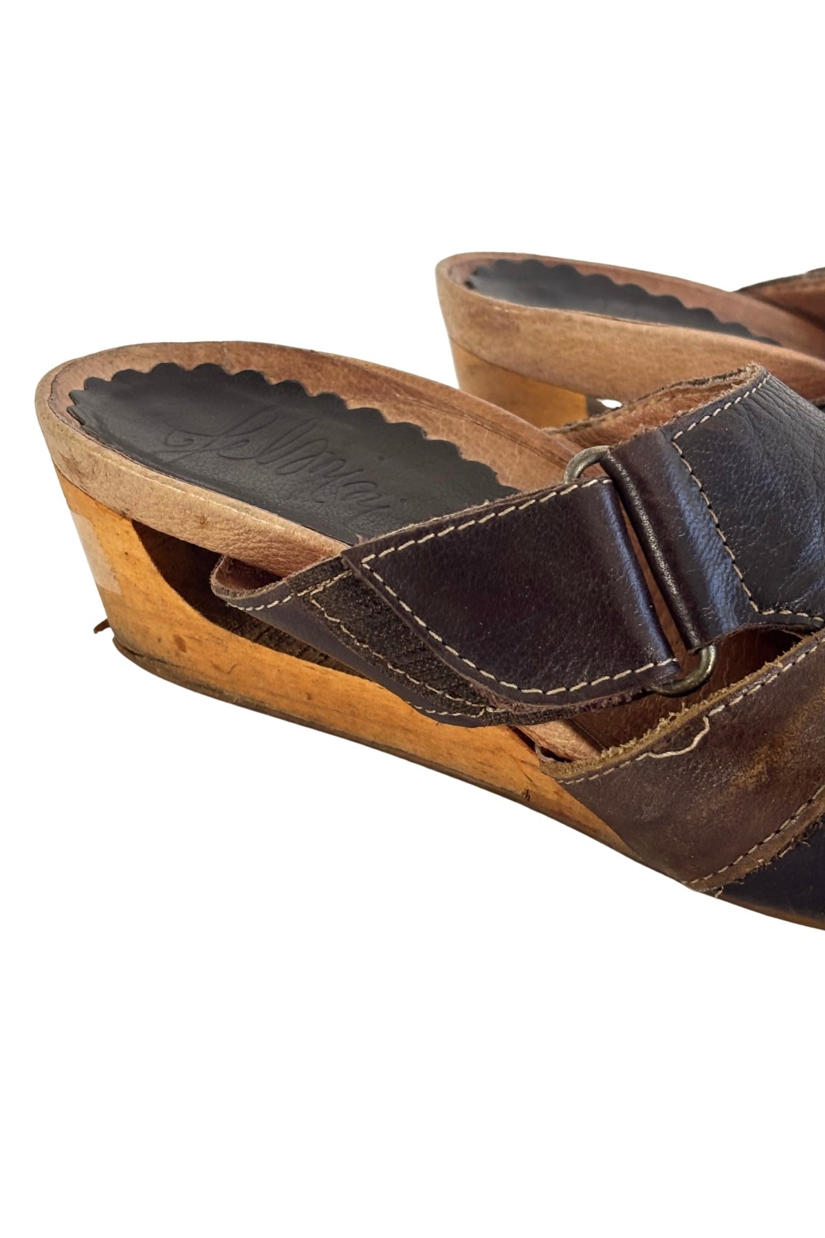 Brown leather sandals, 36