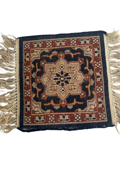 Mini wool rug placemat