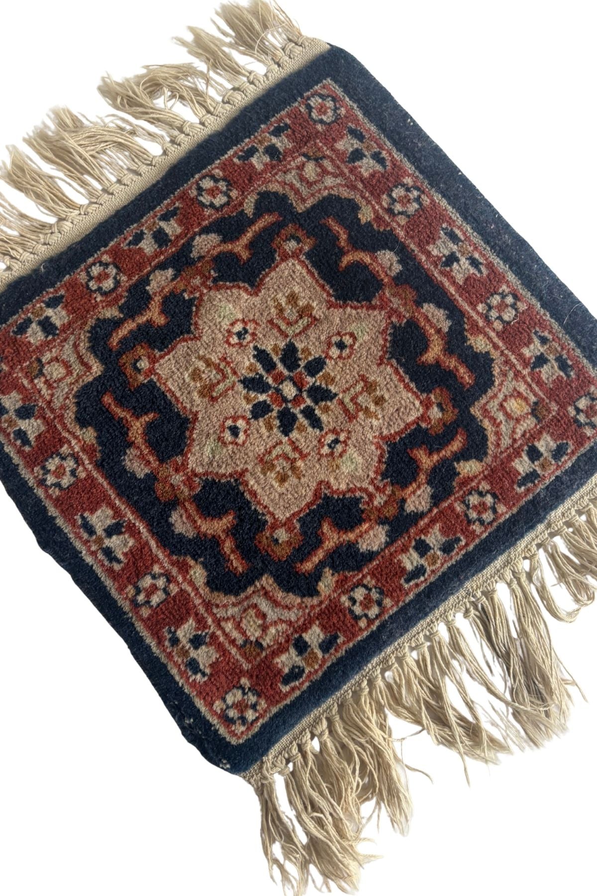 Mini wool rug placemat