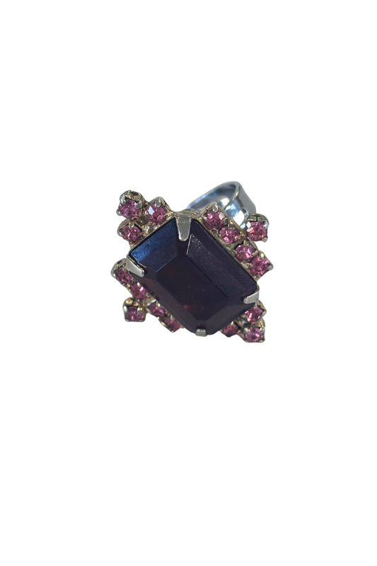 Flashy vintage costume ring