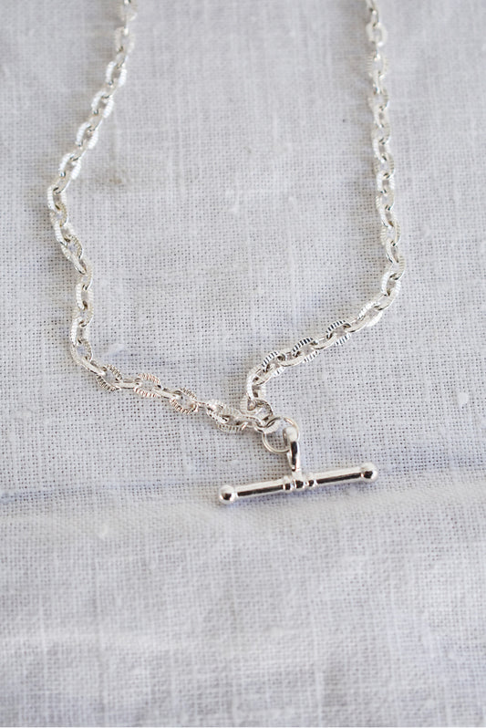 Silver toned metal T-chain necklace