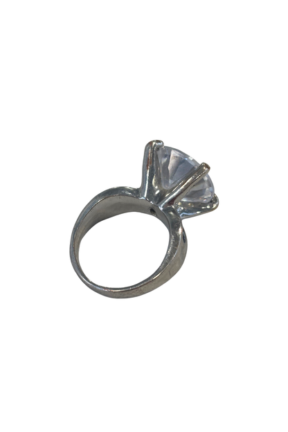 Blingy cubic zirconium ring