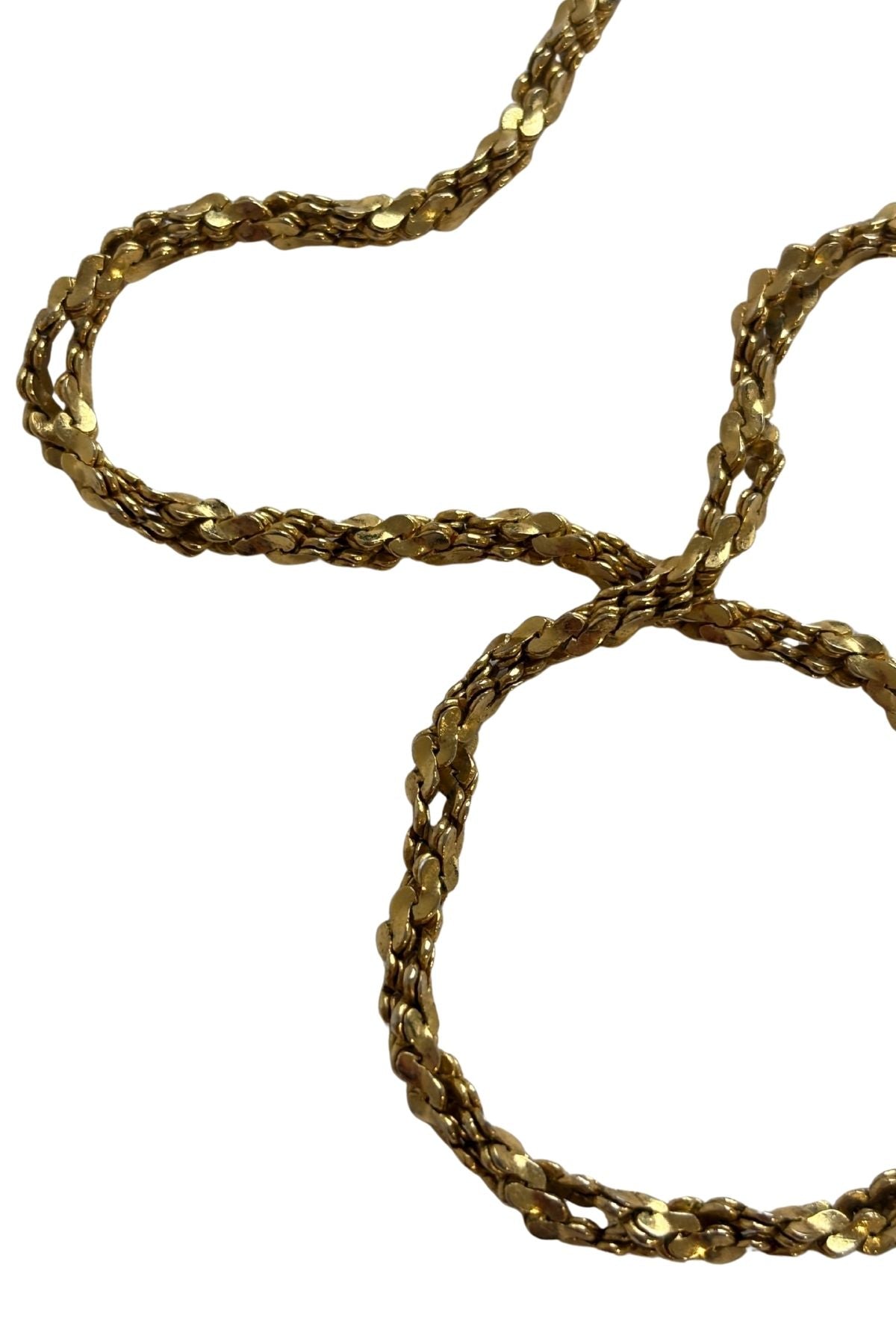 Layered S-Chain golden choker