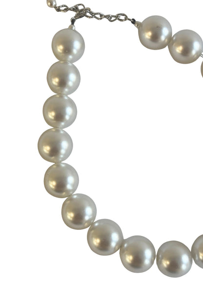 Retro giant faux pearl necklace