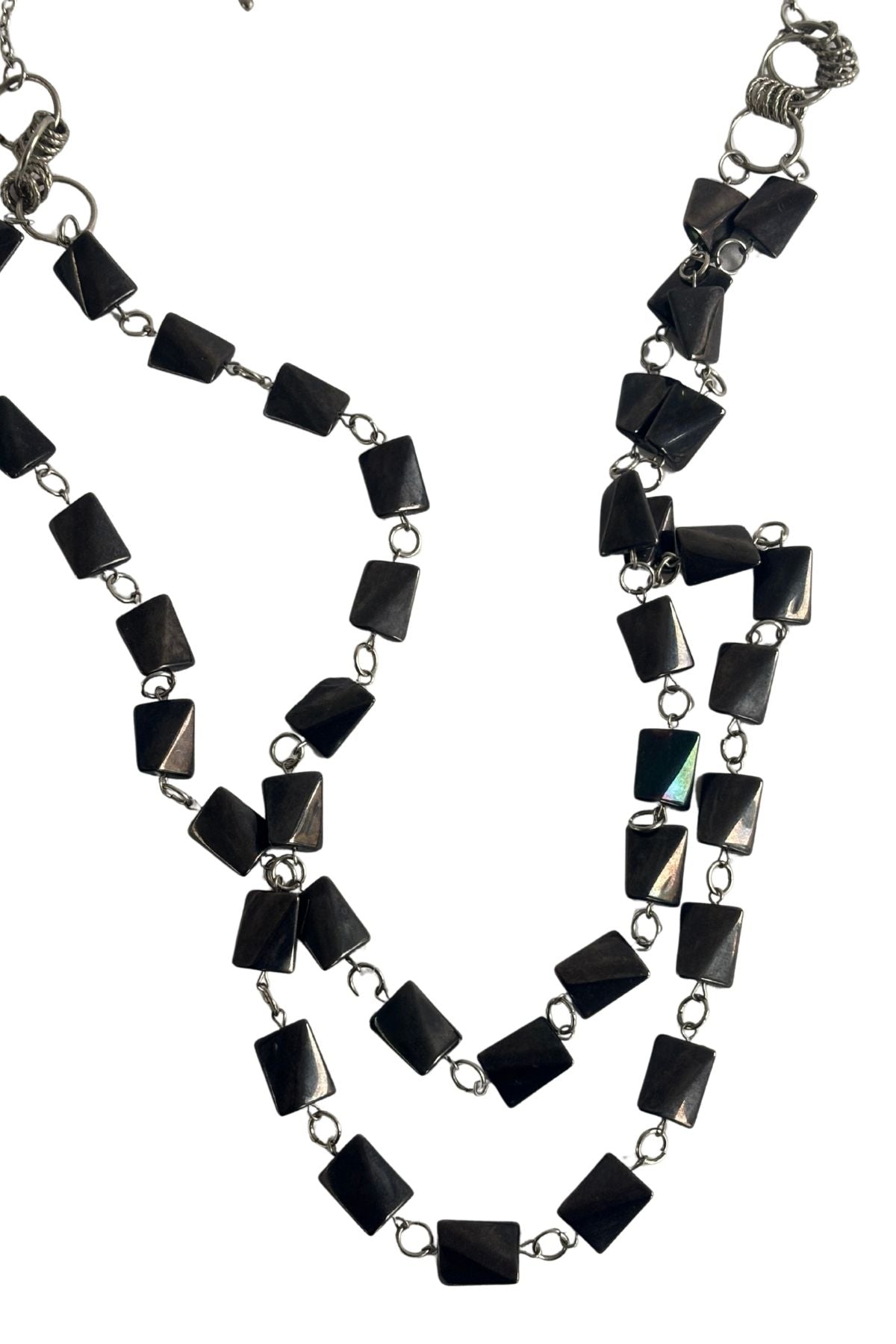 Black twisted squares necklace