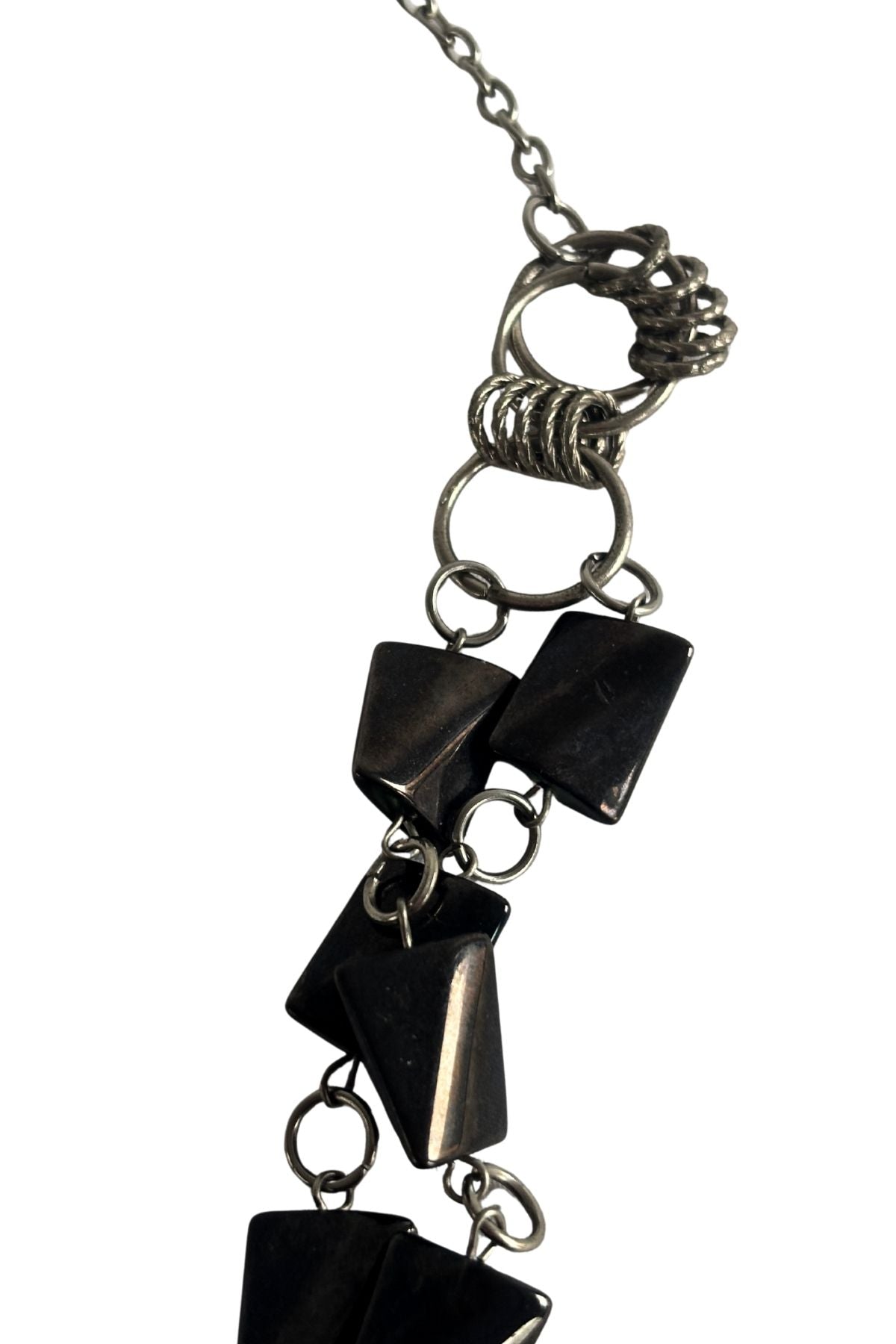 Black twisted squares necklace