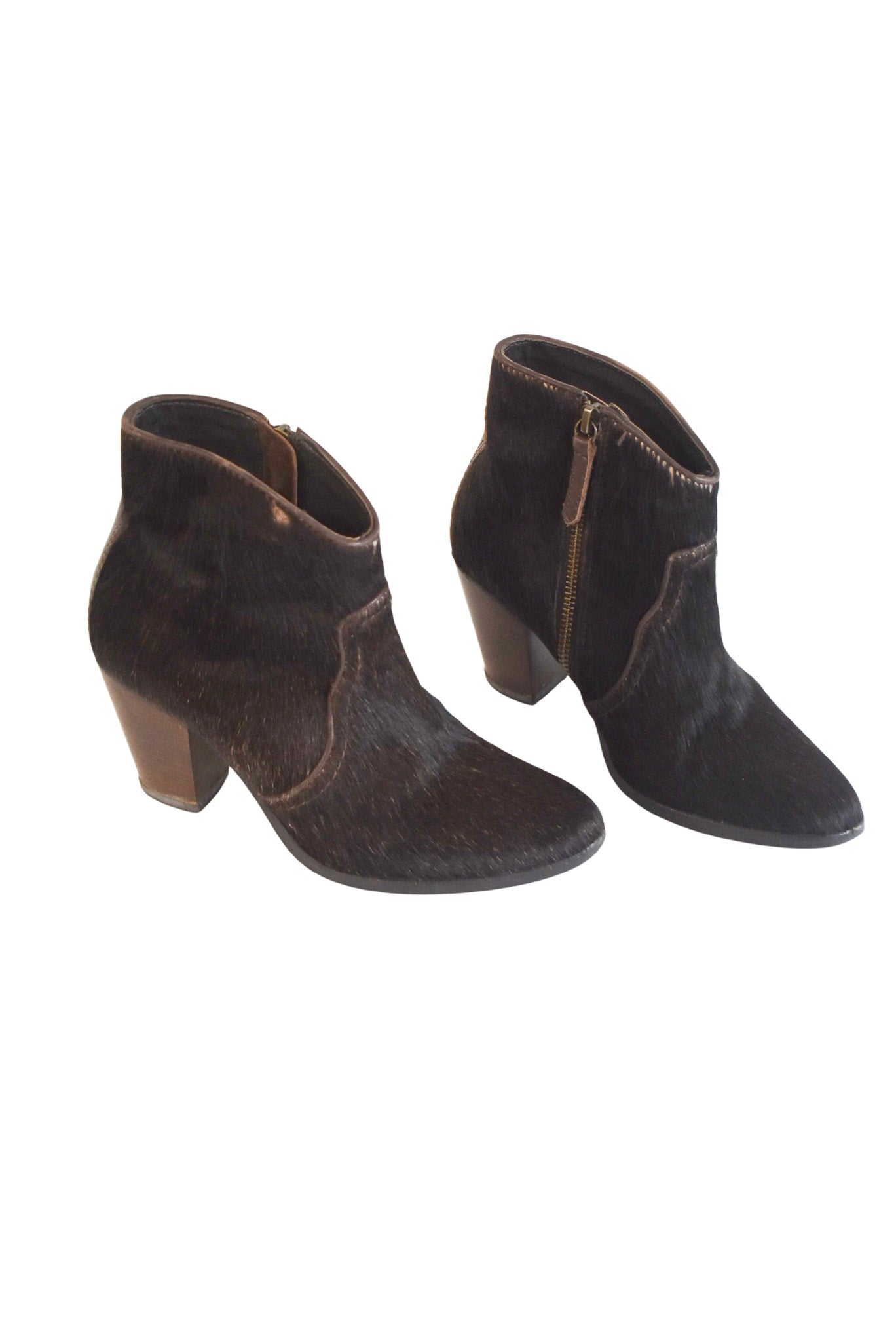 Vanilla moon fur boots, 36