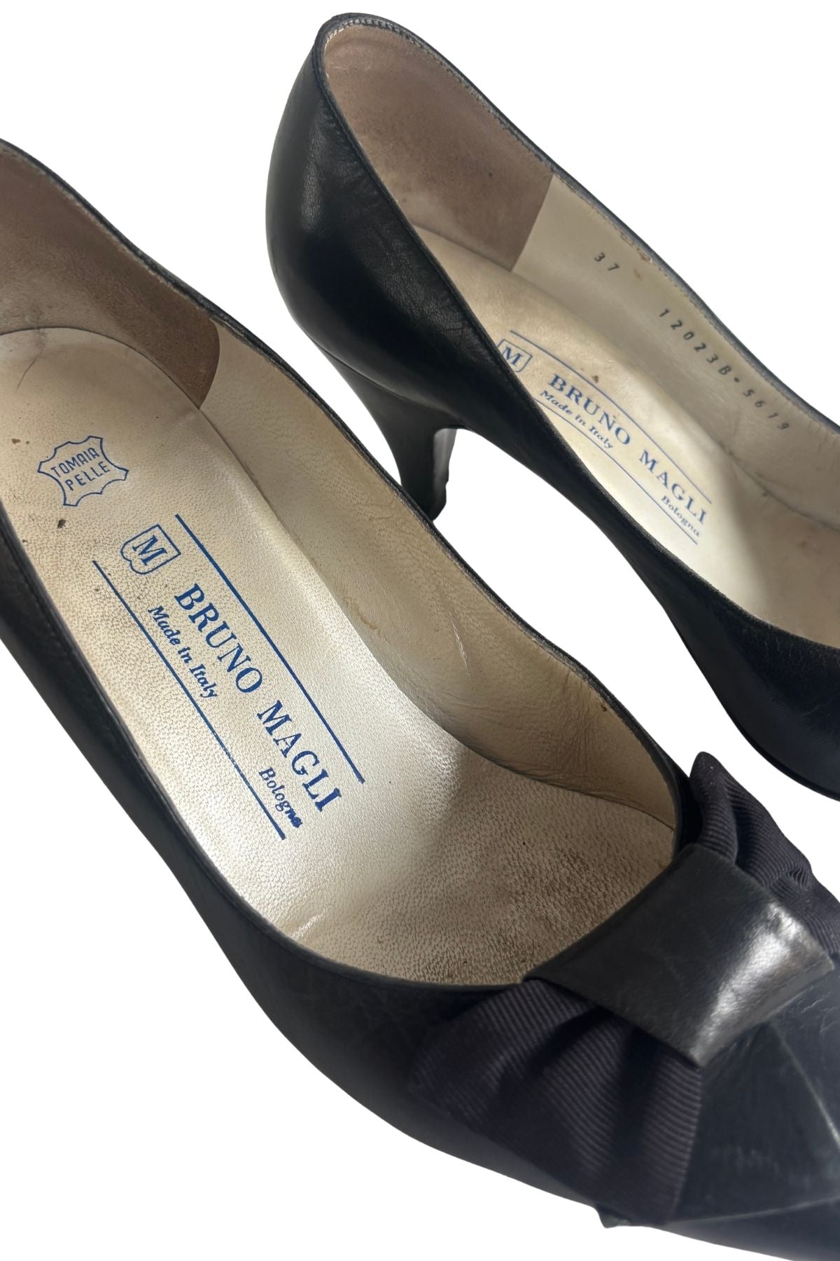 Bruno Magli Italian made leather kitten heels, 37