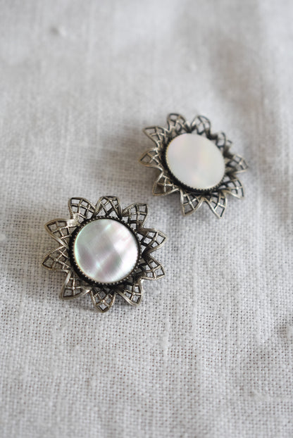 Vintage pearlescent flower clip-on earrings