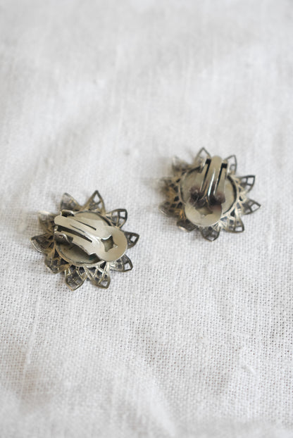 Vintage pearlescent flower clip-on earrings