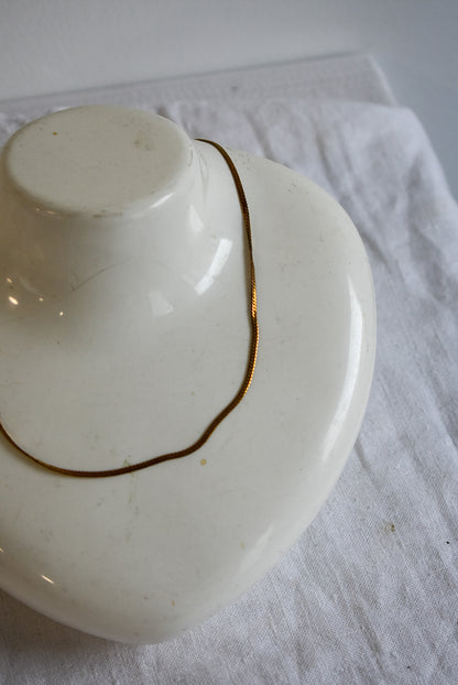 Delicate golden S-chain necklace