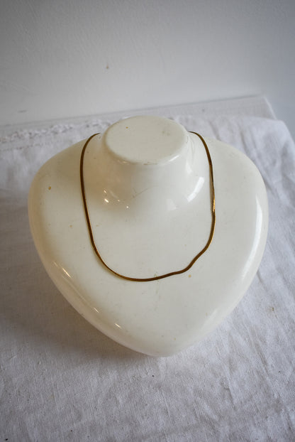 Delicate golden S-chain necklace