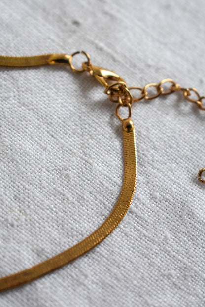 Golden snake chain bracelet