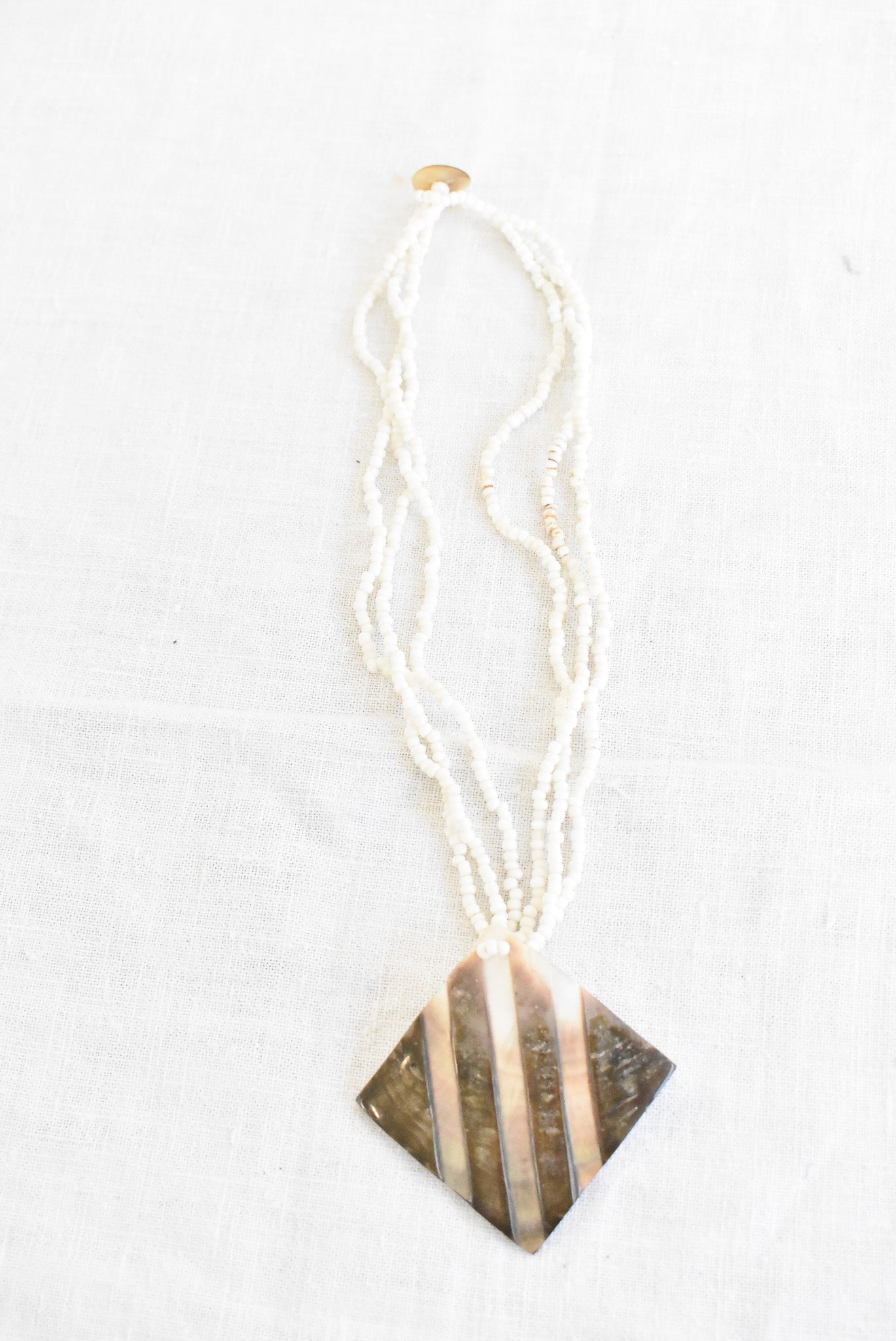 Gorgeous shell statement necklace