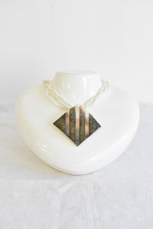 Gorgeous shell statement necklace