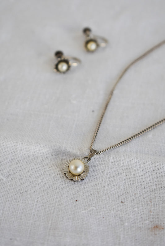 835 Silver + pearl jewellery set
