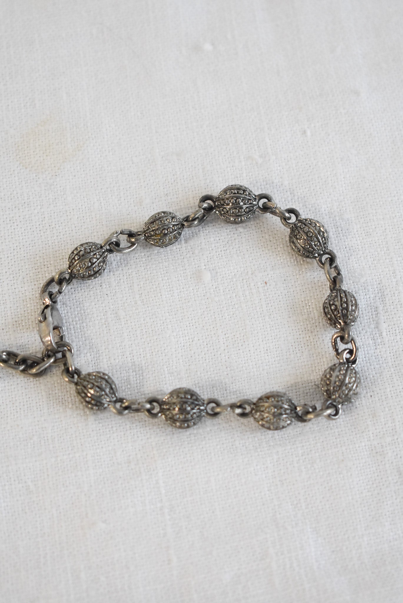 Metal balls bracelet
