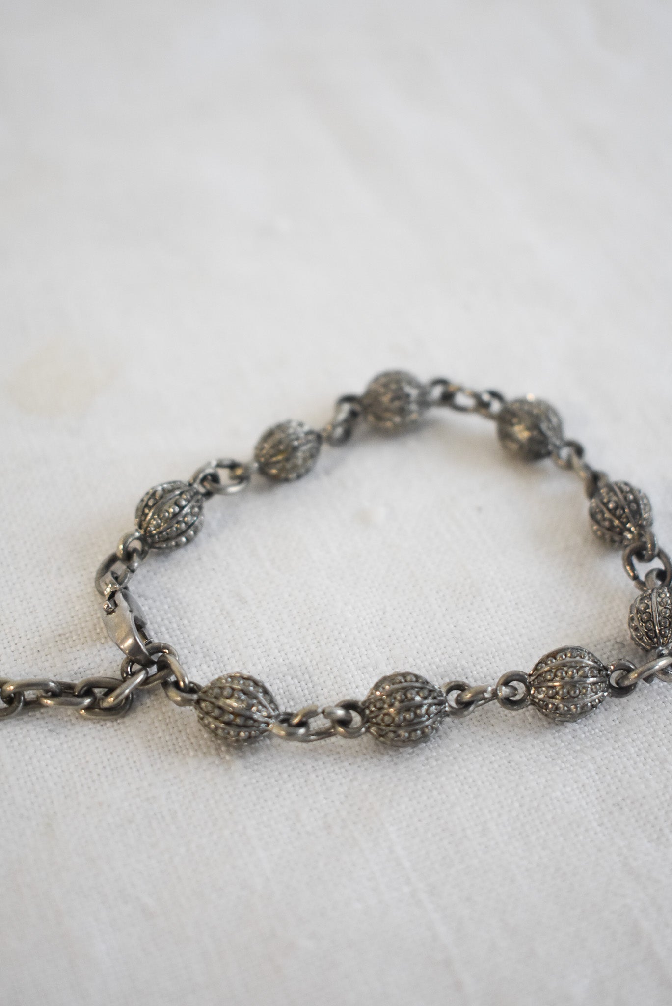 Metal balls bracelet